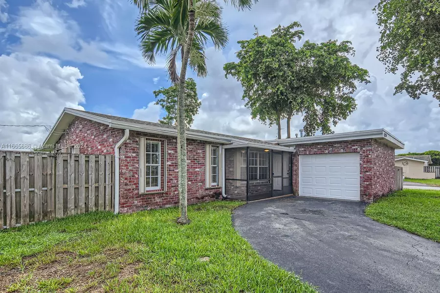 4220 NW 114th Ave, Sunrise, FL 33323