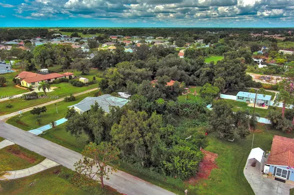 Englewood, FL 34223,1 Gillespie St