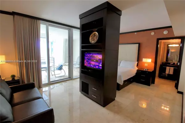 Miami Beach, FL 33139,1437 Collins Ave #304