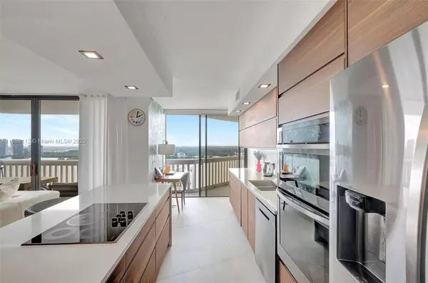 Aventura, FL 33160,1000 Island Blvd #2511