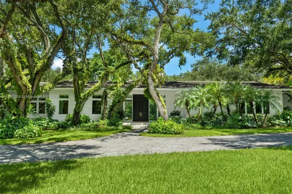 5501 Snapper Creek Rd, Coral Gables, FL 33156