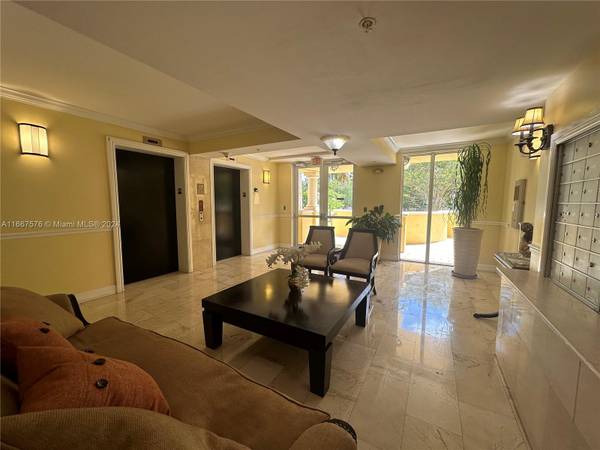 Coral Gables, FL 33134,101 Sidonia Ave #205