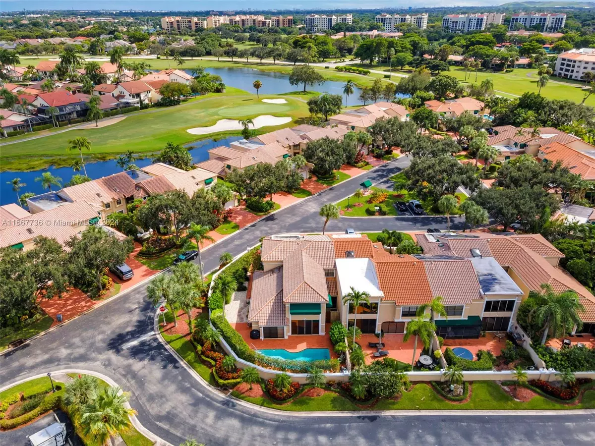Boca Raton, FL 33433,22740 Caravelle Cir