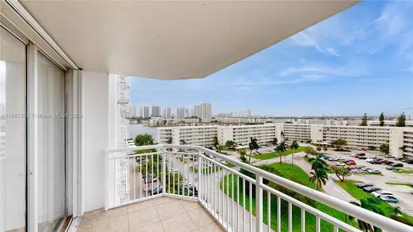 18011 Biscayne Blvd #903, Aventura, FL 33160