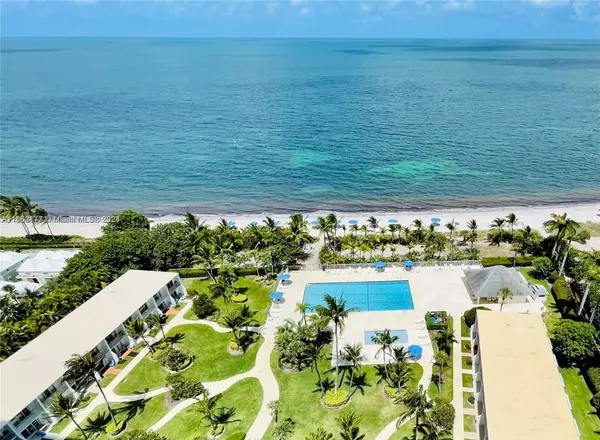 Key Biscayne, FL 33149,881 Ocean Dr #17B