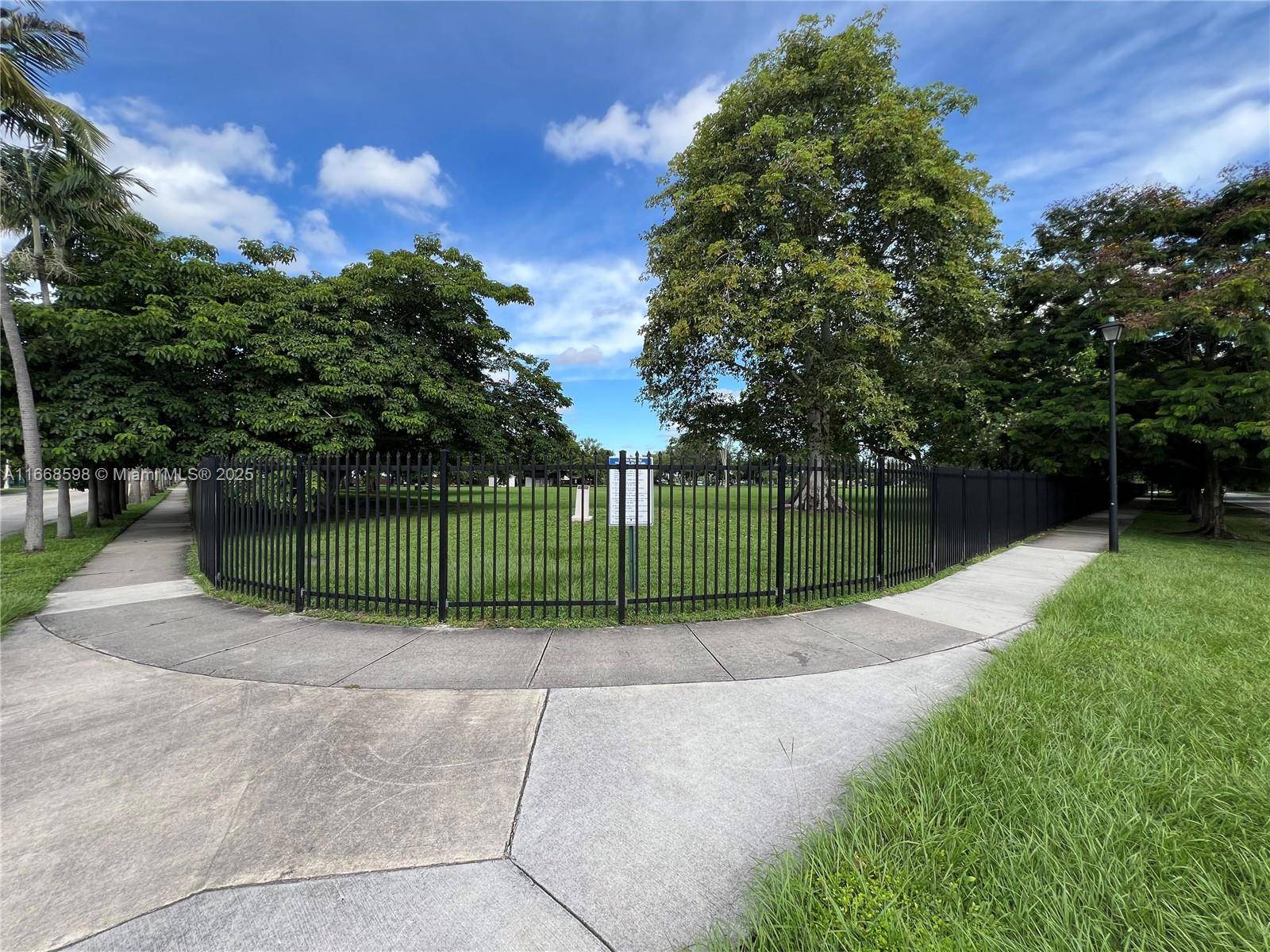 Hialeah, FL 33015,18935 NW 62nd Ave #202