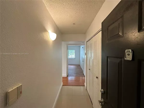 4520 NW 107 AV #208-10, Doral, FL 33178