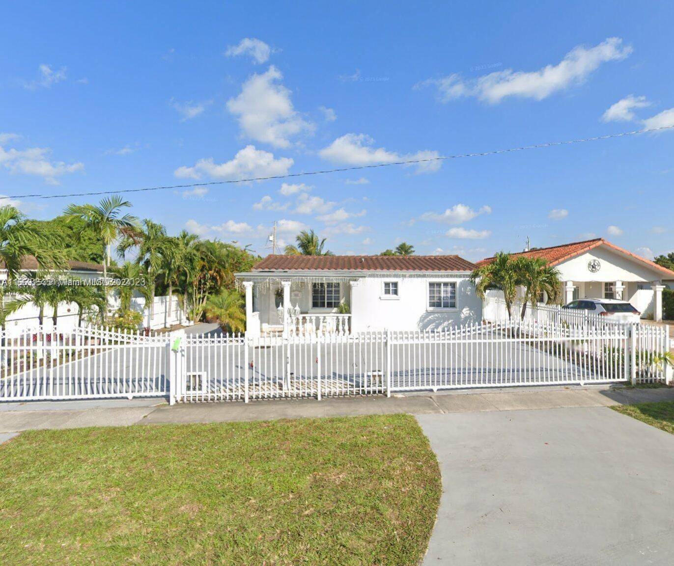 441 E 37th St, Hialeah, FL 33013