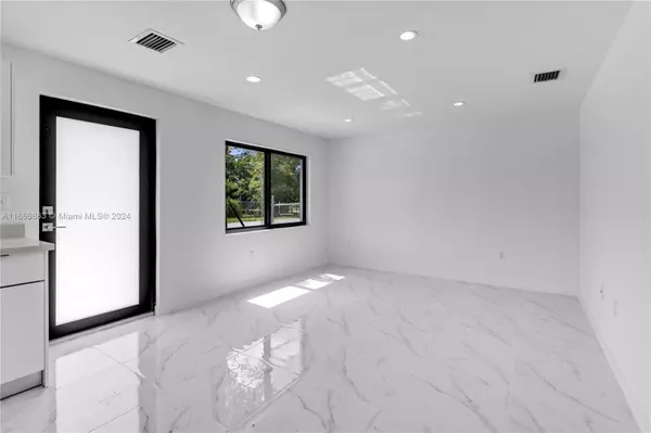 Miami, FL 33147,8016 NW 14th PL