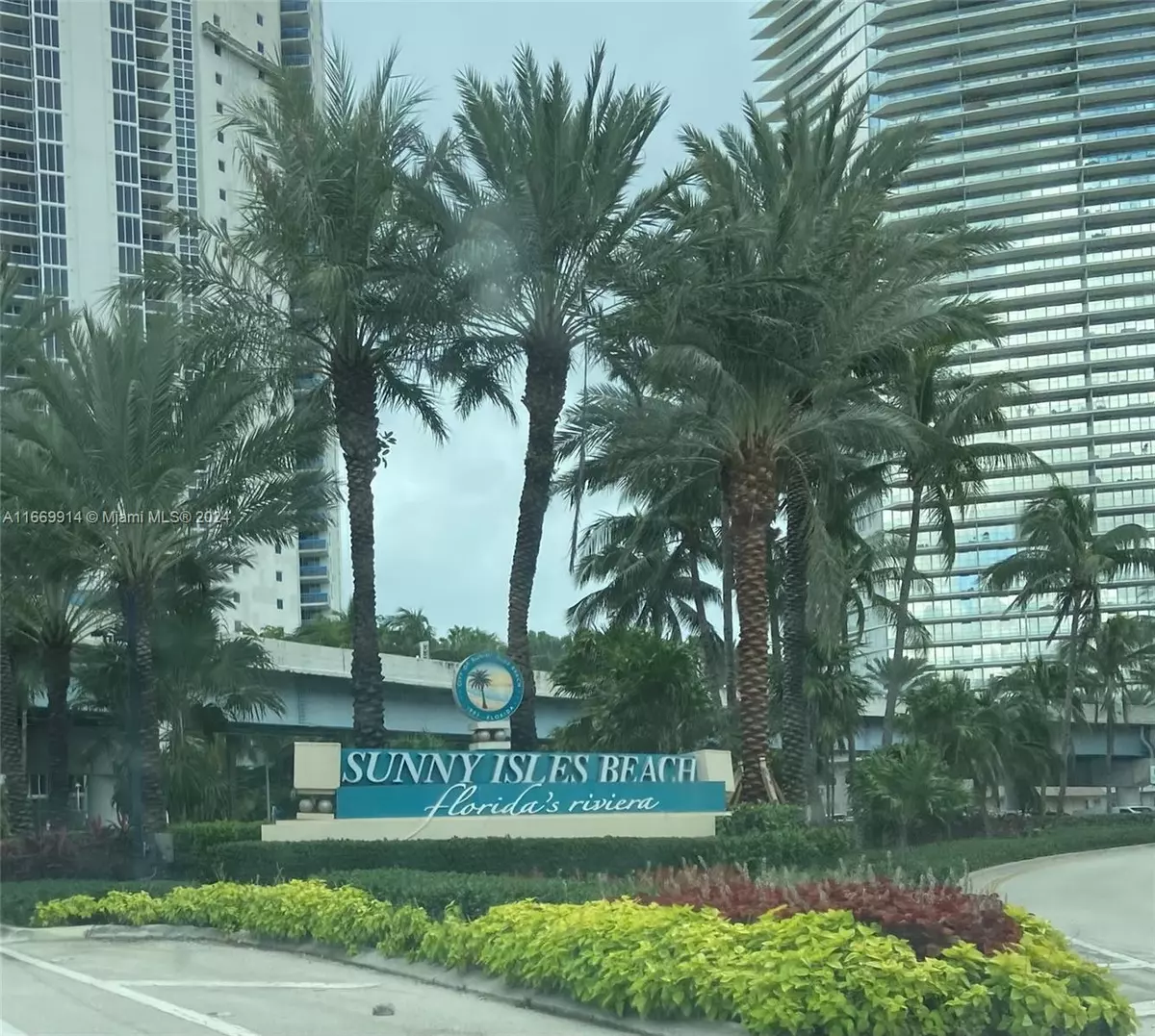 Sunny Isles Beach, FL 33160,16919 N Bay Rd #815