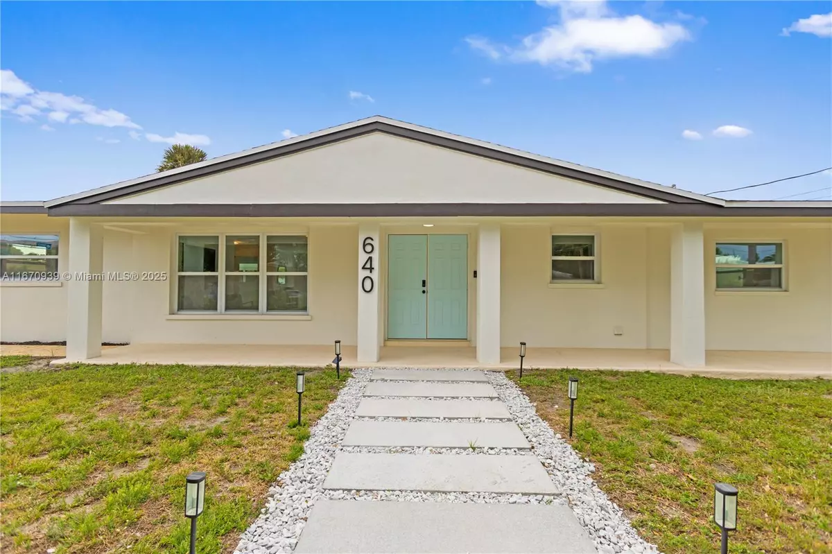 Pompano Beach, FL 33060,640 SE 5th Ct