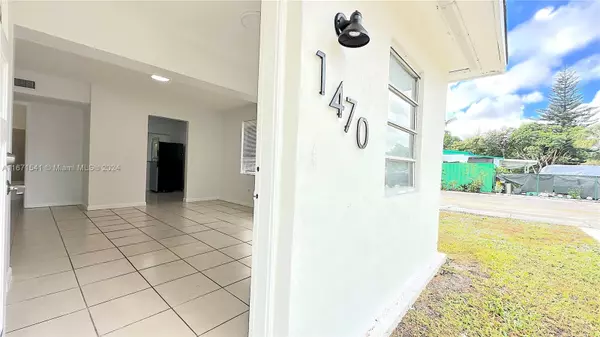 North Miami Beach, FL 33162,1470 NE 154th Ter #1470