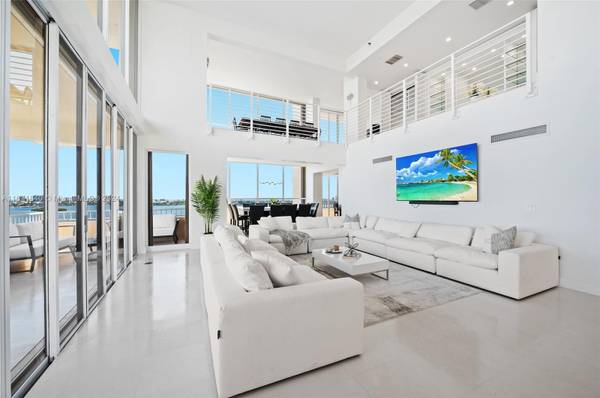 11113 Biscayne Blvd #PH4, Miami, FL 33181