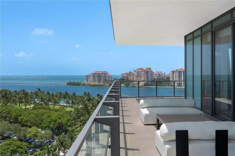 800 S Pointe Dr #901, Miami Beach, FL 33139