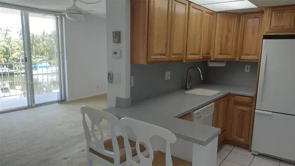 Fort Lauderdale, FL 33316,1731 SE 15th St #312
