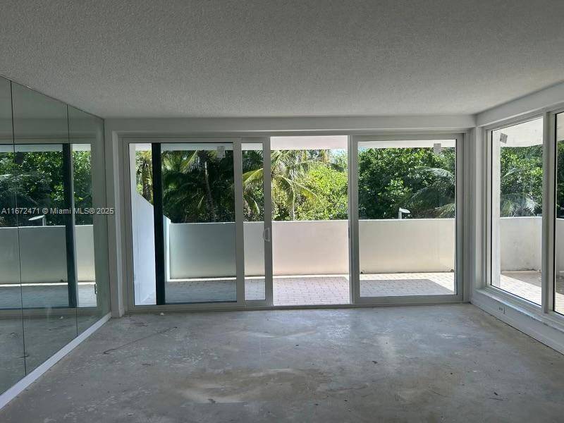 Key Biscayne, FL 33149,177 Ocean Lane Dr #208