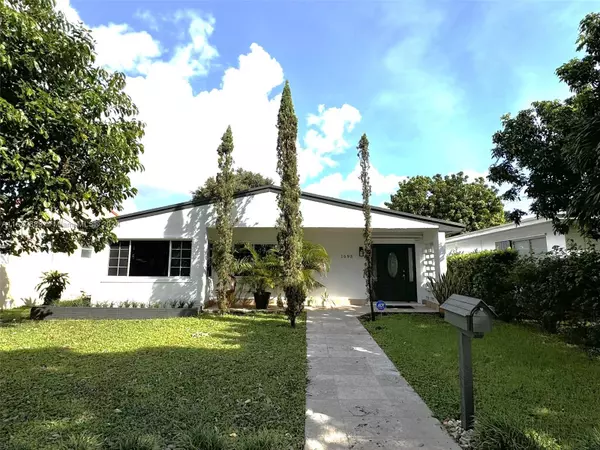 1693 NE 171st St, North Miami Beach, FL 33162