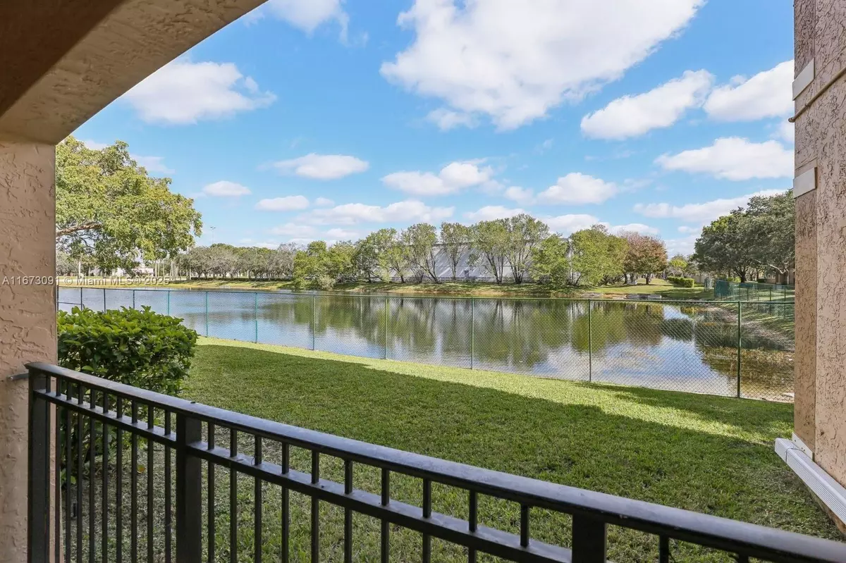 Pembroke Pines, FL 33025,151 SW 117th Ave #9106