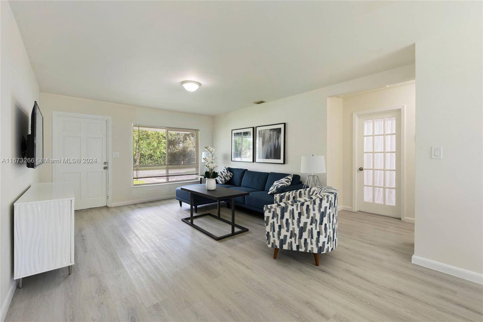 Hollywood, FL 33020,2546 Scott St
