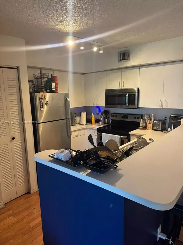 Doral, FL 33178,4580 NW 107th Ave #104-13