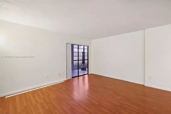 Tamarac, FL 33321,9757 W Mcnab Rd #113