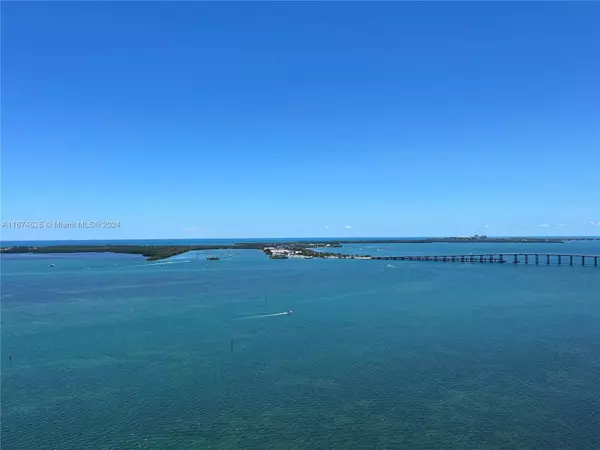 Miami, FL 33131