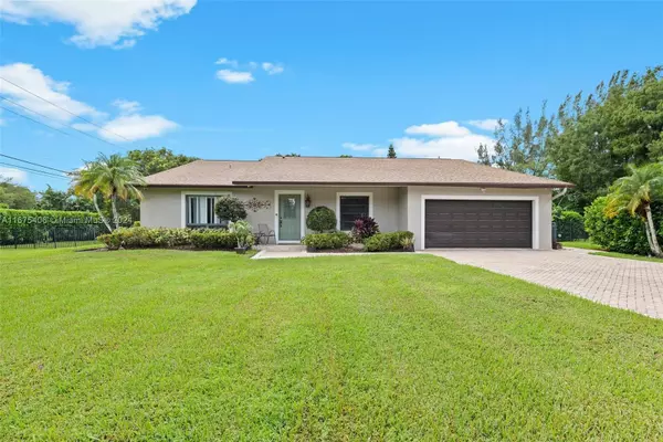 Southwest Ranches, FL 33332,18540 SW 61st Ct