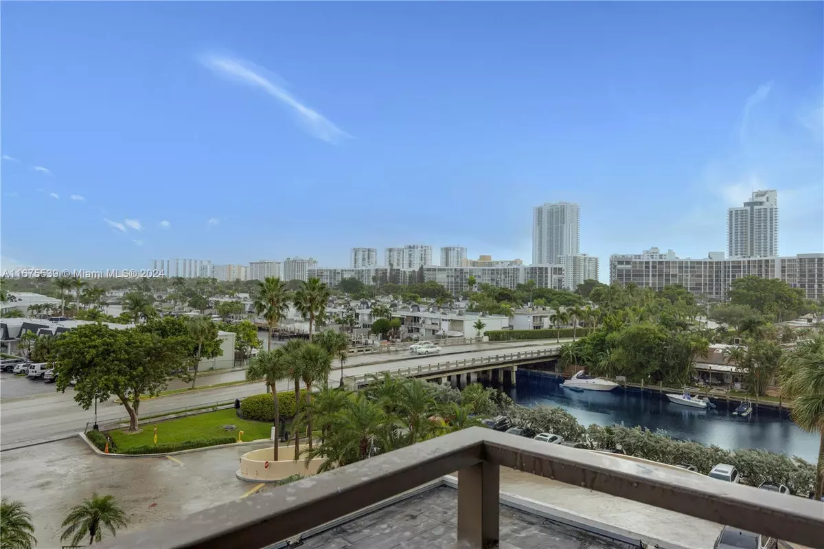 Hallandale Beach, FL 33009,2500 Parkview Dr #609