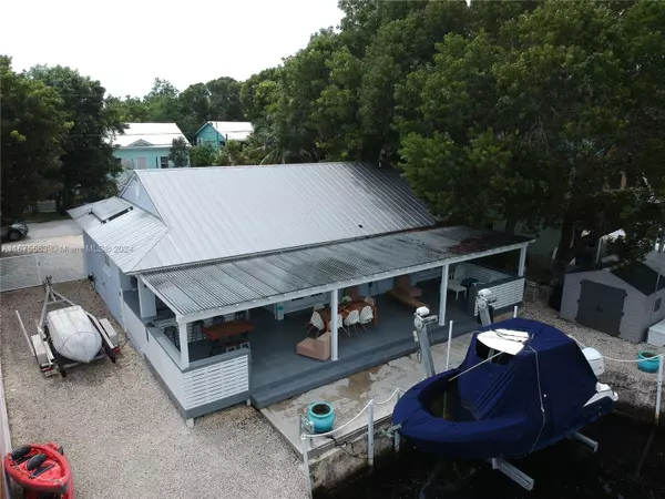 Key Largo, FL 33070,119 Peace Ave