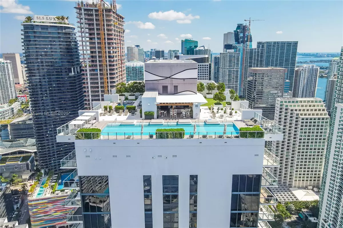 Miami, FL 33131,1010 Brickell Ave #1607