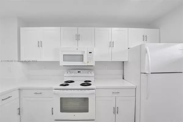 Coral Springs, FL 33071,1200 NW 87th Ave #314
