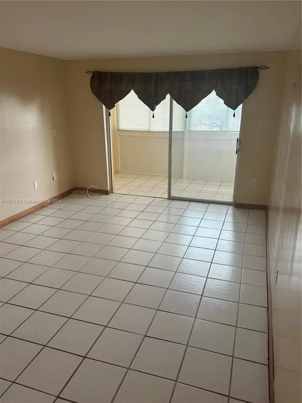 Sunrise, FL 33322,2900 N Pine Island Rd #307