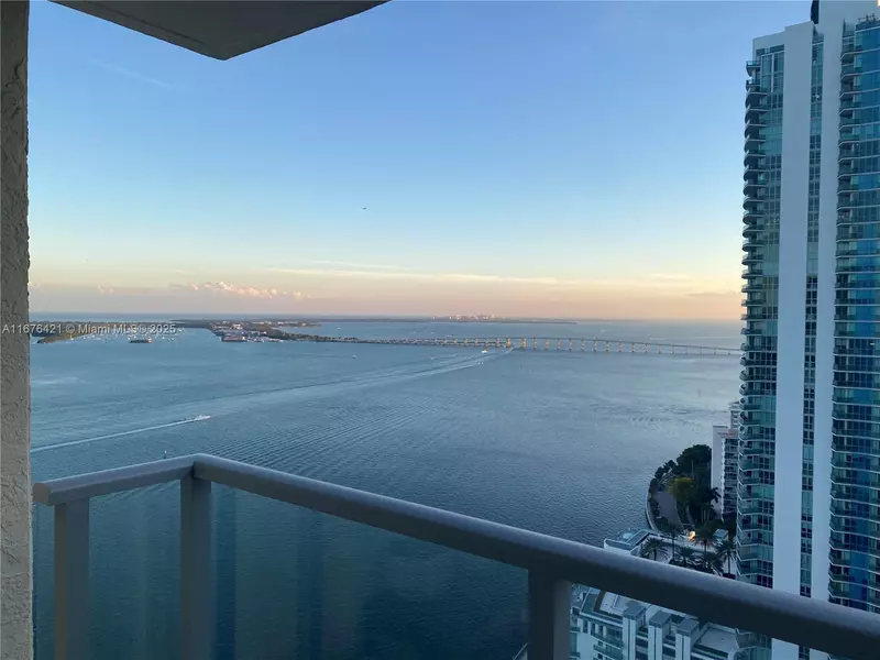 1155 Brickell Bay Dr #3303, Miami, FL 33131