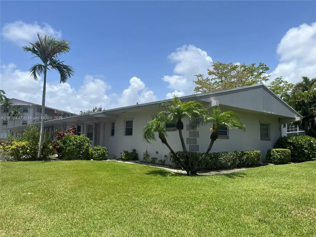 Hallandale Beach, FL 33009,700 Layne Blvd #124