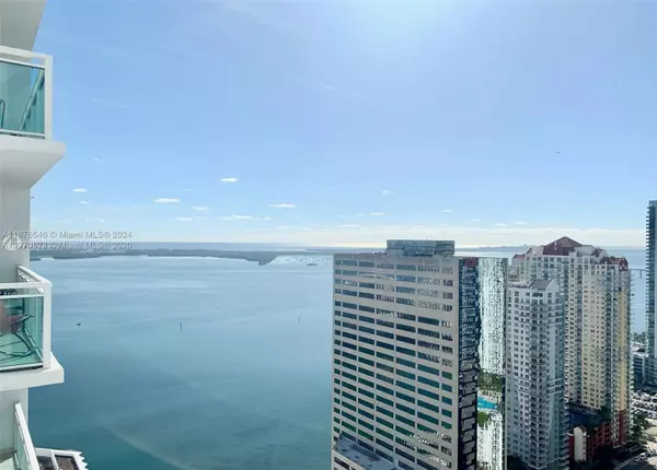 950 Brickell Bay Dr #3807, Miami, FL 33131