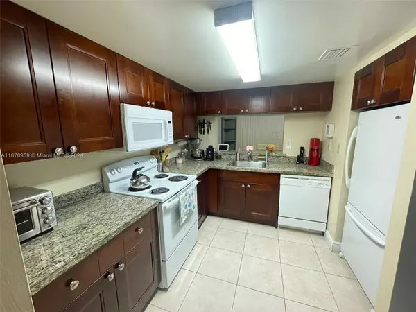 765 NW 91st Ter #765, Plantation, FL 33324
