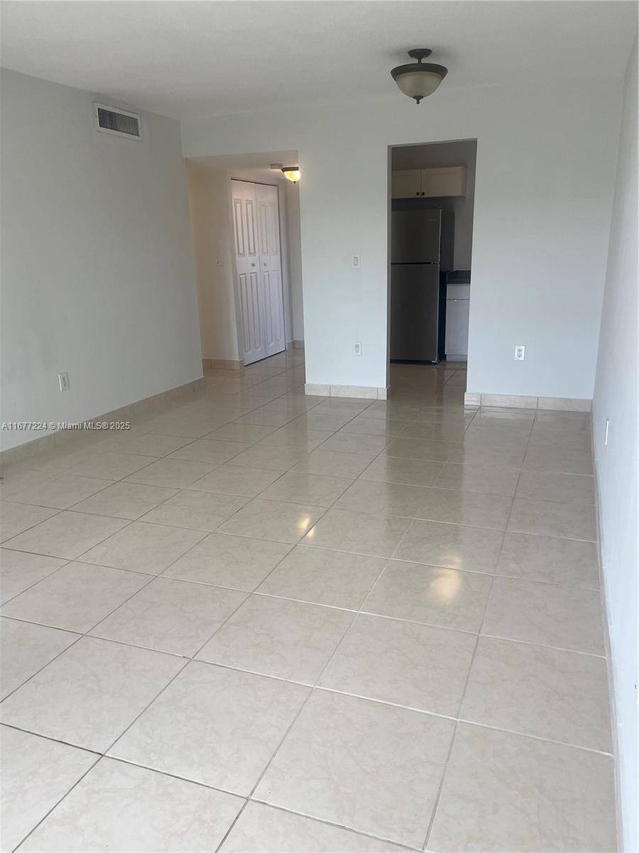 Sunrise, FL 33322,8285 Sunrise Lakes Blvd #308
