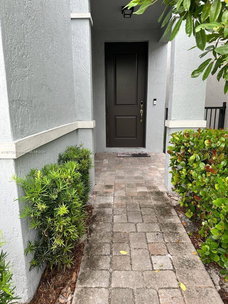 Pompano Beach, FL 33069,3376 NW 5th St