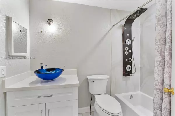 Tamarac, FL 33319,34 Meacham Ln