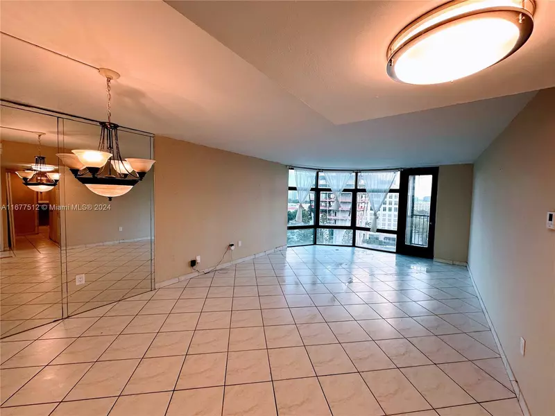 20100 W Country Club Dr #1107, Aventura, FL 33180