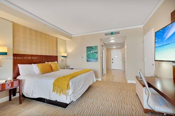Sunny Isles Beach, FL 33160,18001 Collins Ave #1917