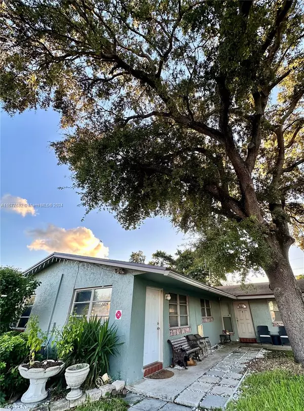 Fort Lauderdale, FL 33317,2439 SW 42nd Ave