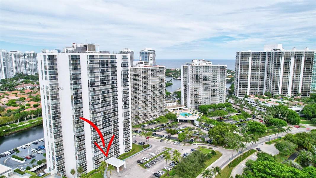 3675 N Country Club Dr #206, Aventura, FL 33180