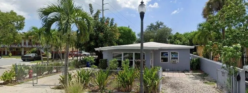 646 NW 10th Ter, Fort Lauderdale, FL 33311