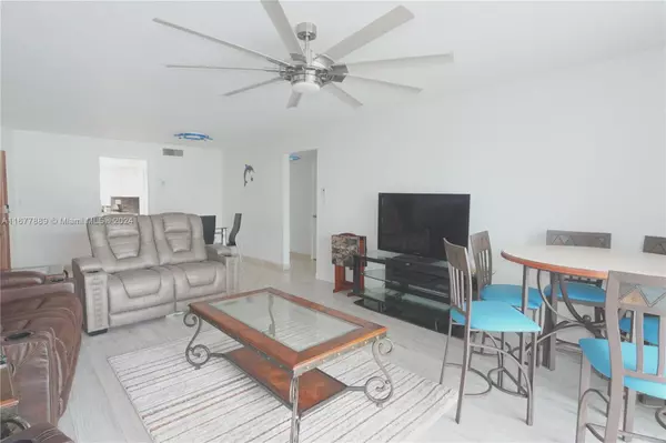 North Palm Beach, FL 33408,117 Lehane Ter #210