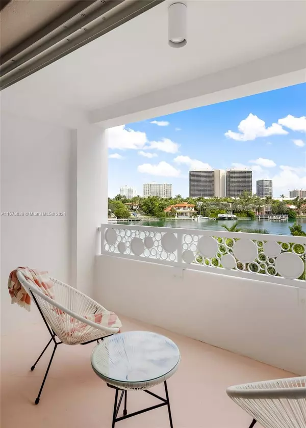 Bay Harbor Islands, FL 33154,9881 E Bay Harbor Dr #203