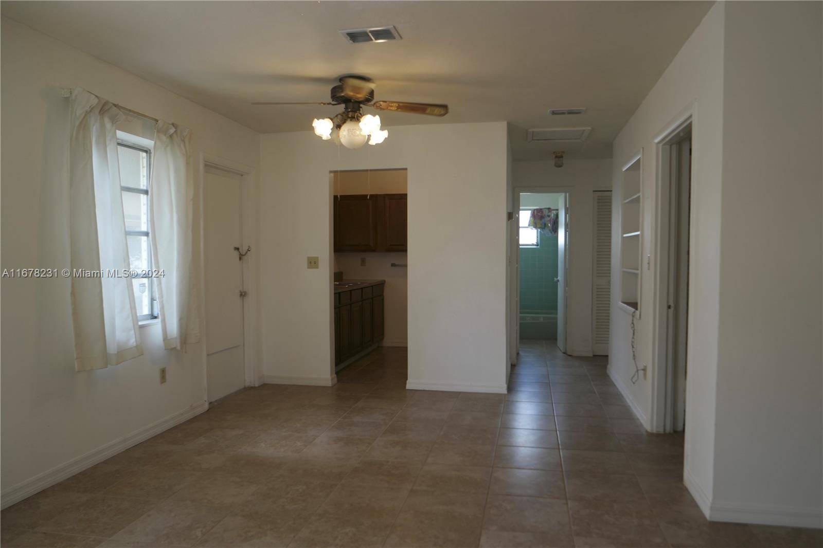 Deltona, FL 32725,885 Halstead St