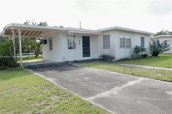 Deltona, FL 32725,885 Halstead St
