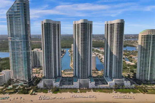 Sunny Isles Beach, FL 33160,15811 Collins Ave #3302