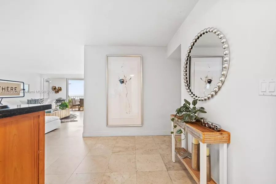 199 Ocean Lane Dr #1213, Key Biscayne, FL 33149